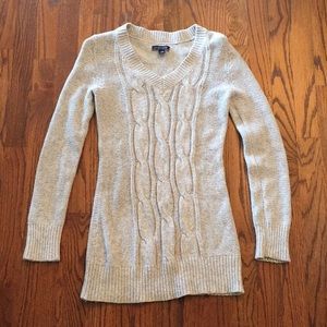 Tommy Hilfiger gray cable knit v-neck sweater, xs